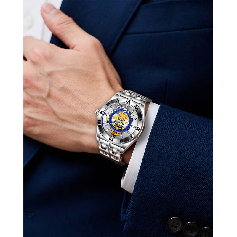 How do different polishing techniques affect the gloss and fingerprint resistance of a stainless steel wristwatch case?